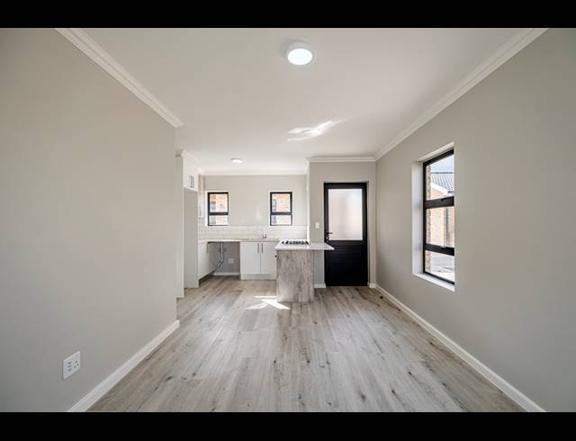 2 BEDROOM TOWNHOUSE FOR SALE IN C PLACE